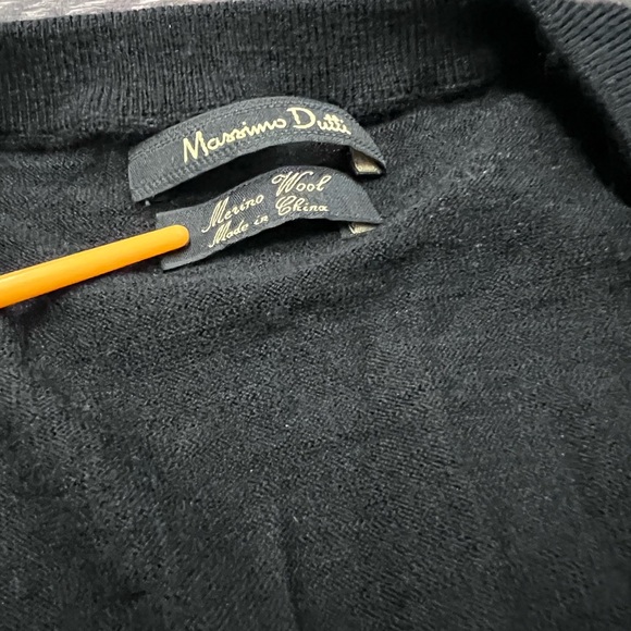 Massimo Dutti Medium Black V-Neck 100% Merino Wool Sweater - Picture 5 of 12